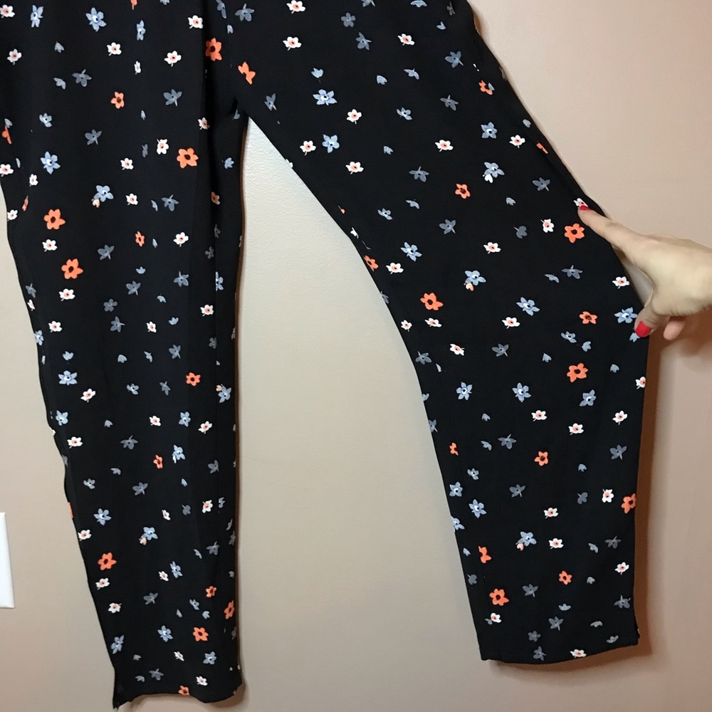 •NWOT• Ann Taylor LOFT Bouquet Toss Jumpsuit M - Picture 5 of 8